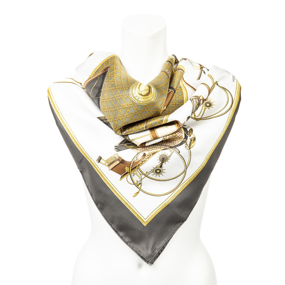 Hermes Scarf - Picture 1 of 5